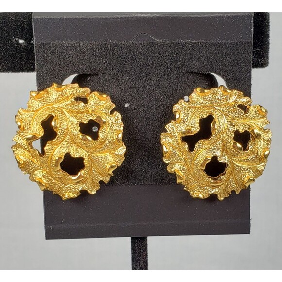 Vintage Signed Crown Trifari Gold Tone Oak Leaf Retro Statement Clip On Earrings - Picture 2 of 12